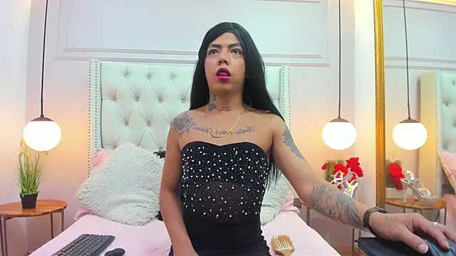 MiiaRestrepo webcam