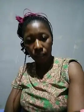Queennewmind webcam