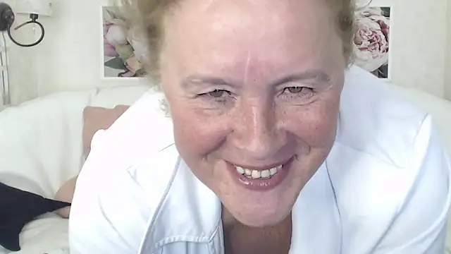 FlaviaSquirts webcam