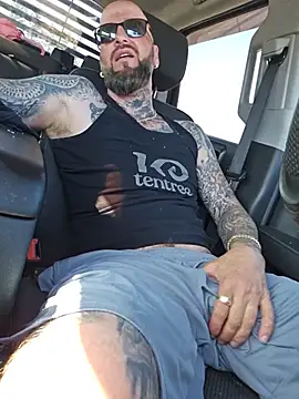 Beardedtattood webcam