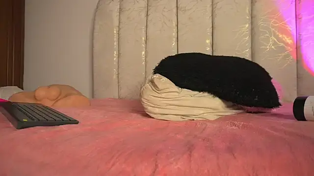 pocahotass_11 webcam