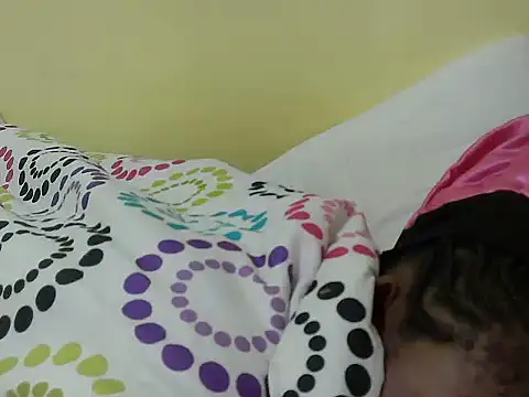 lilmomaa webcam