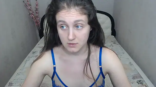 Holliy_Cooper webcam