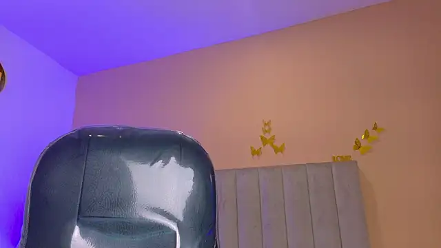 Nascary_Fox webcam