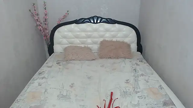 Holliy_Cooper webcam