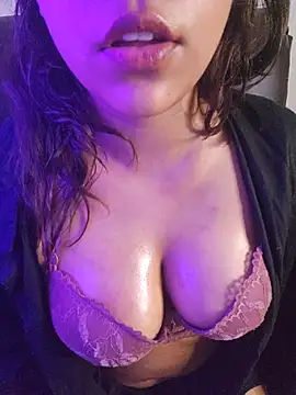 callmeshreya live cam on StripChat