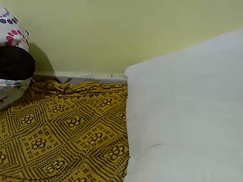 lilmomaa live cam on StripChat