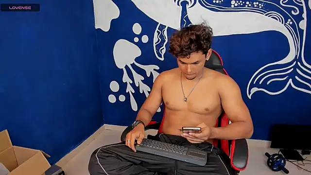 LiamVibes212 webcam