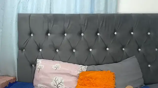 BootySoYummyX webcam