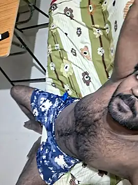BlackHairy_man live cam on StripChat