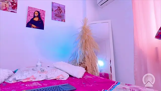 AMAIAA_LOVE webcam