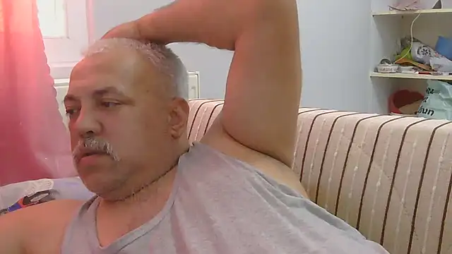 husoizmir live cam on StripChat