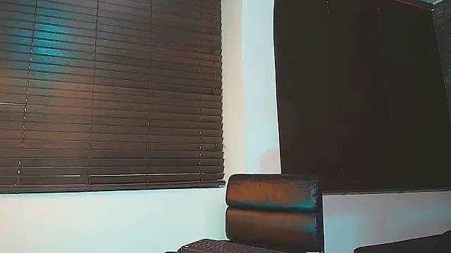 Tyler_Mcrey live cam on StripChat