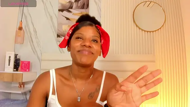 Afro_Luna webcam