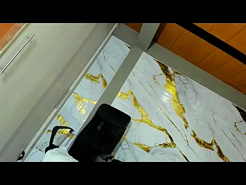 SaadyDeepAss webcam