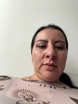 Abril_Luv webcam