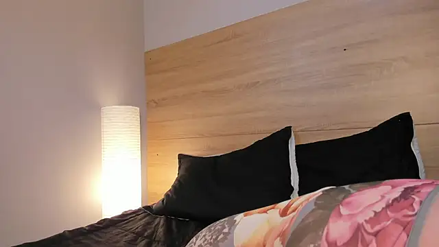 madelaine_blosson webcam