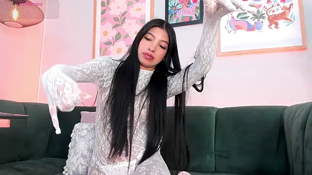 Tiffany_Low webcam