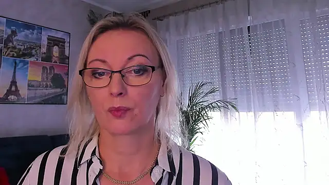 vanessa_chat live cam on StripChat