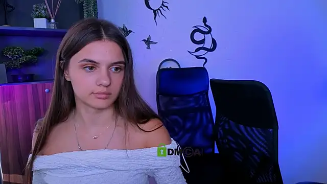 lisa_dark_ webcam