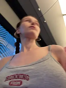 -missbehaving- Live Web Cam Show