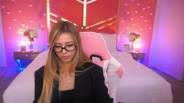 DoveLovee live cam on StripChat
