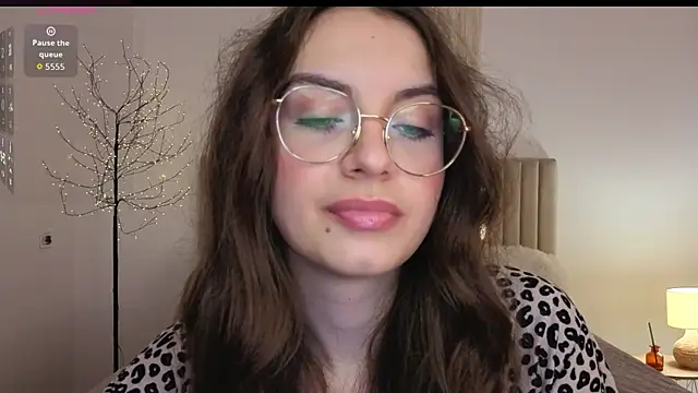 Real_cutie1 webcam