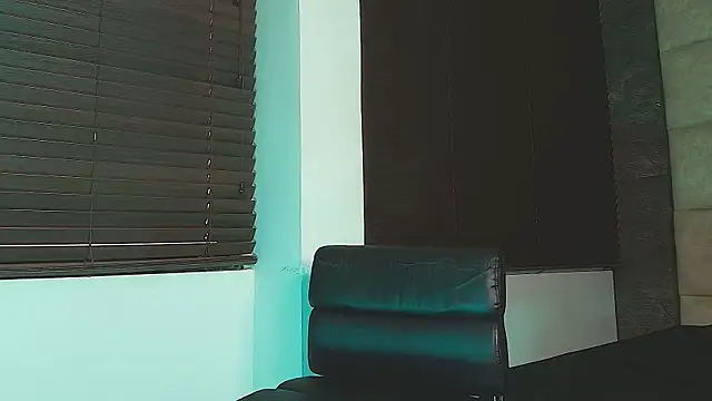 Tyler_Mcrey live cam on StripChat