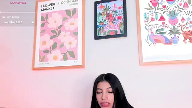 Tiffany_Low webcam