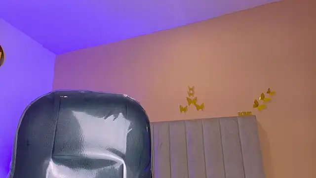 Nascary_Fox webcam
