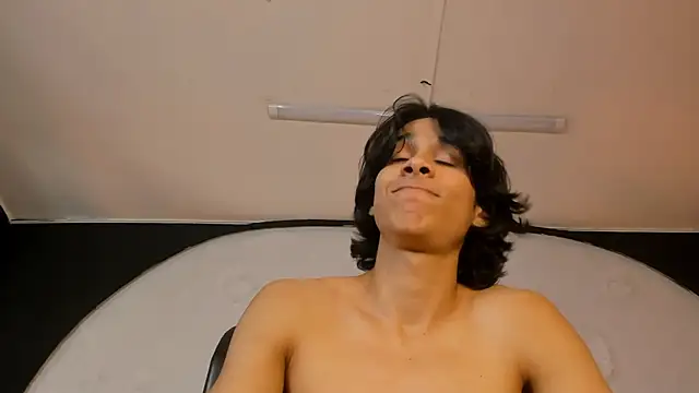 Cheys_Mast live sex cam