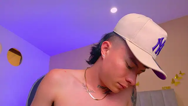 Nascary_Fox live cam on StripChat