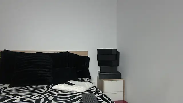 Layla23a webcam