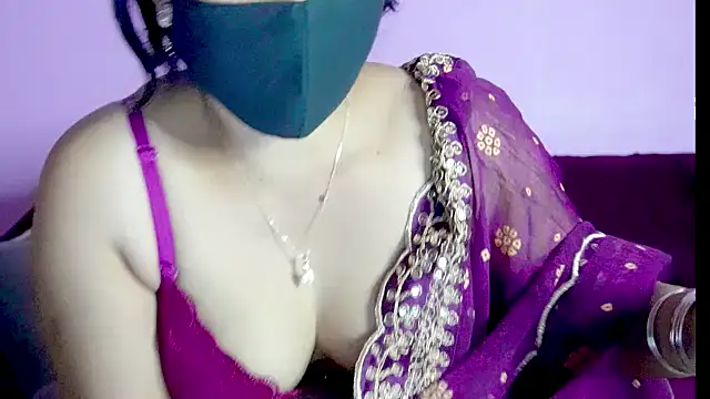 sexyhoney27 live cam on StripChat