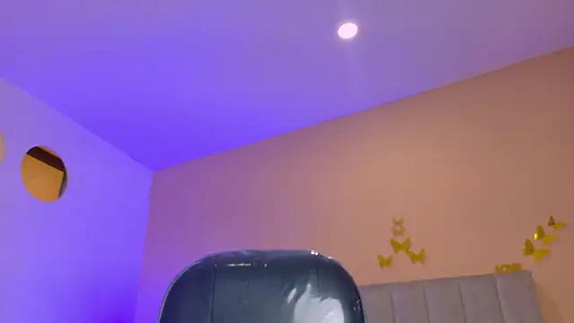 Nascary_Fox webcam