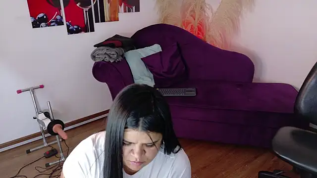 emma_sexxy live cam on StripChat