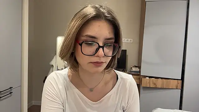 annavelvetfire - AnnaVelvetFire's free webcam - UK Sex Cams