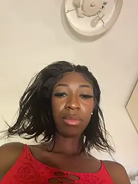 Nina_Velveta