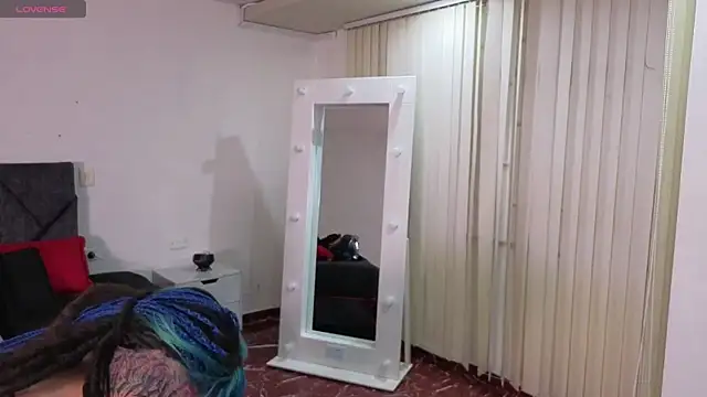 _sharlotte777 webcam