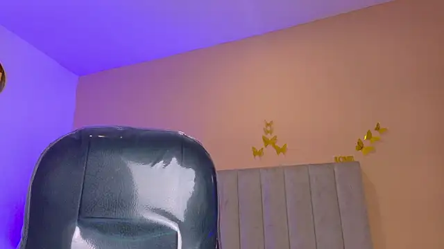 Nascary_Fox webcam