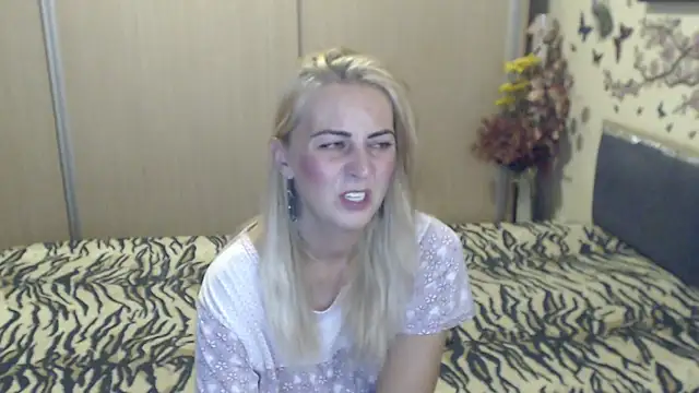 MirabelaSweet webcam