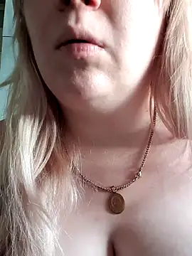 Missy_DM live cam on StripChat