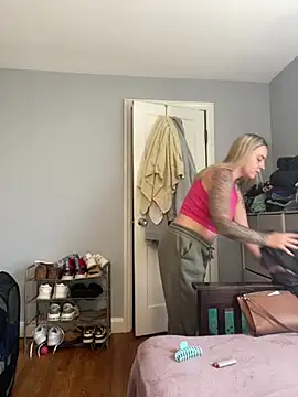 jaseyrae (F young) - ticket show/ pussy play close to camera