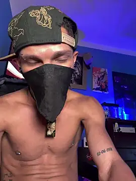 CRAZY-BOY99 webcam