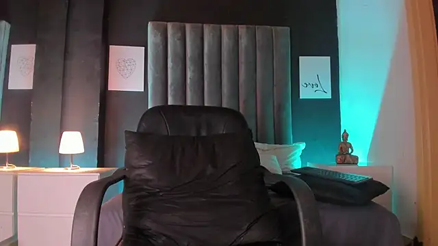 Lian_Miller1_ webcam