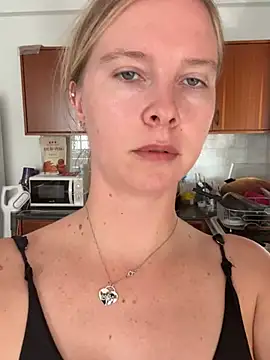 Ellie-rosee webcam