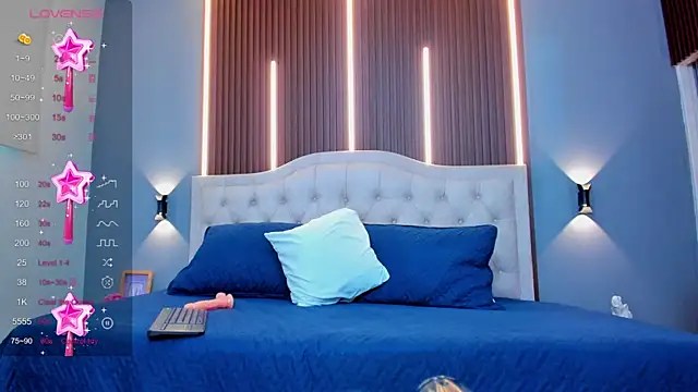 Mikaela_petite18 webcam