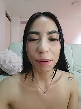 Halliesturner webcam