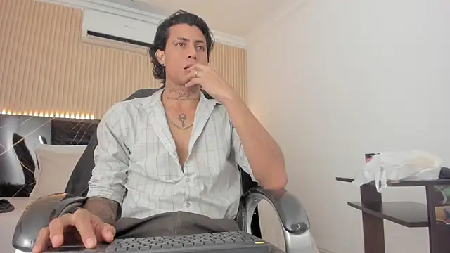 Damian_romanoff_ webcam