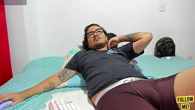 Axel_hornyy webcam